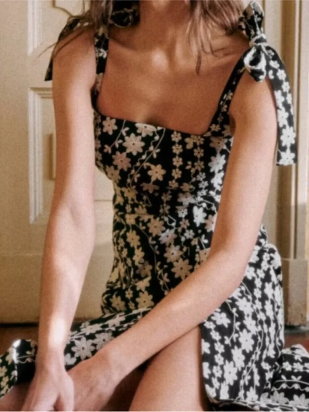 Like New Sezane Dorotha Floral Dress Size 36 - Picture 2 of 6